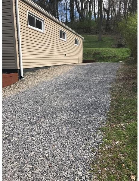 2324 Linwood Dr - Photo 3 of 25