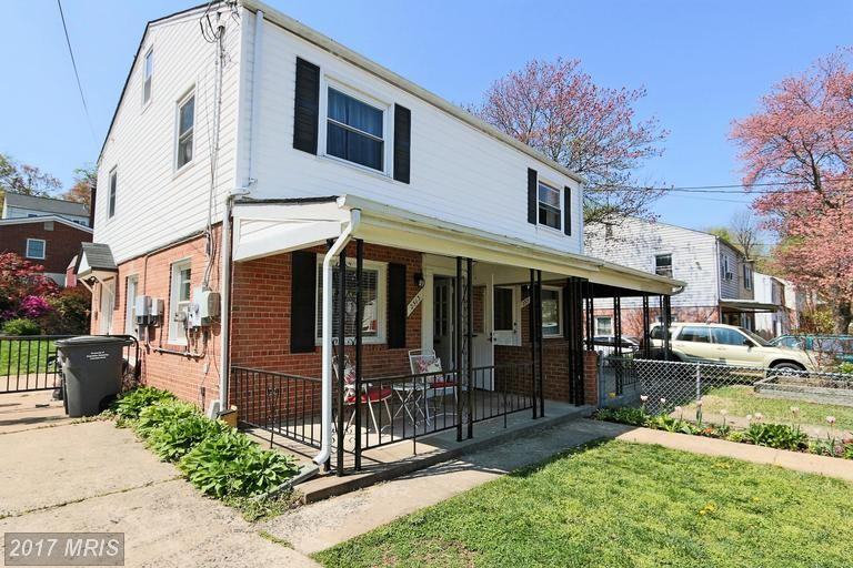 2313 Fairview Terrace - Photo 2 of 19