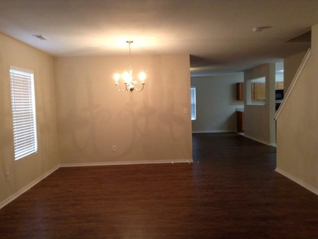 816 Willow Creek Dr - Photo 2 of 19