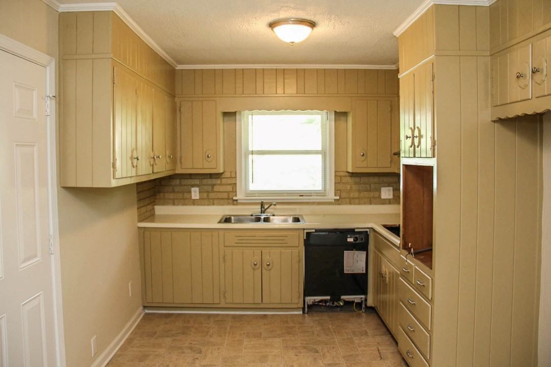 3814 King Arthur Rd SW - Photo 2 of 5