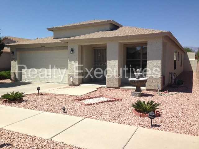 9923 E Rocky Vista Dr - Photo 2 of 7