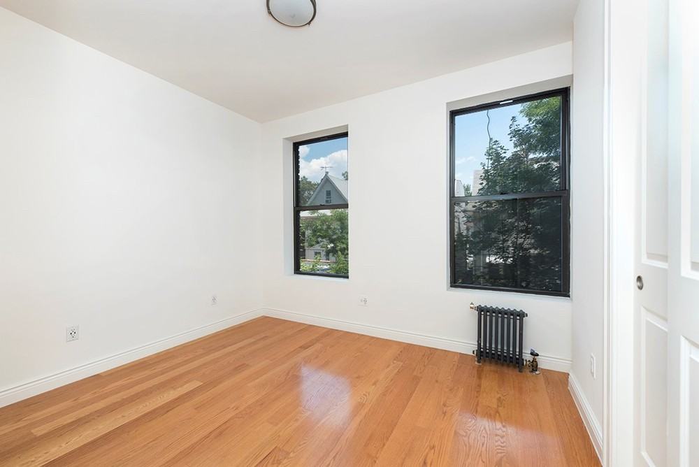 241 Ocean Pkwy #D11