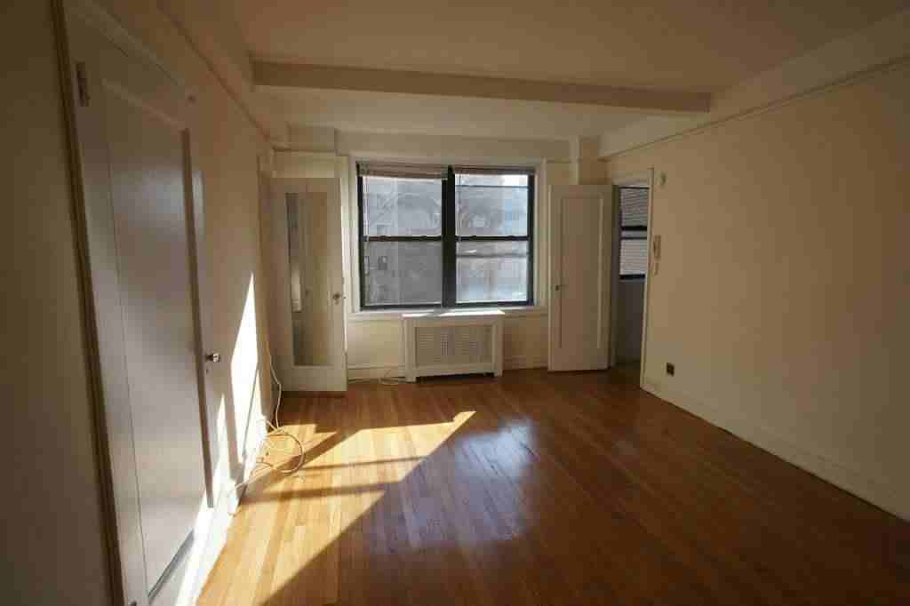 W 54th St #5B