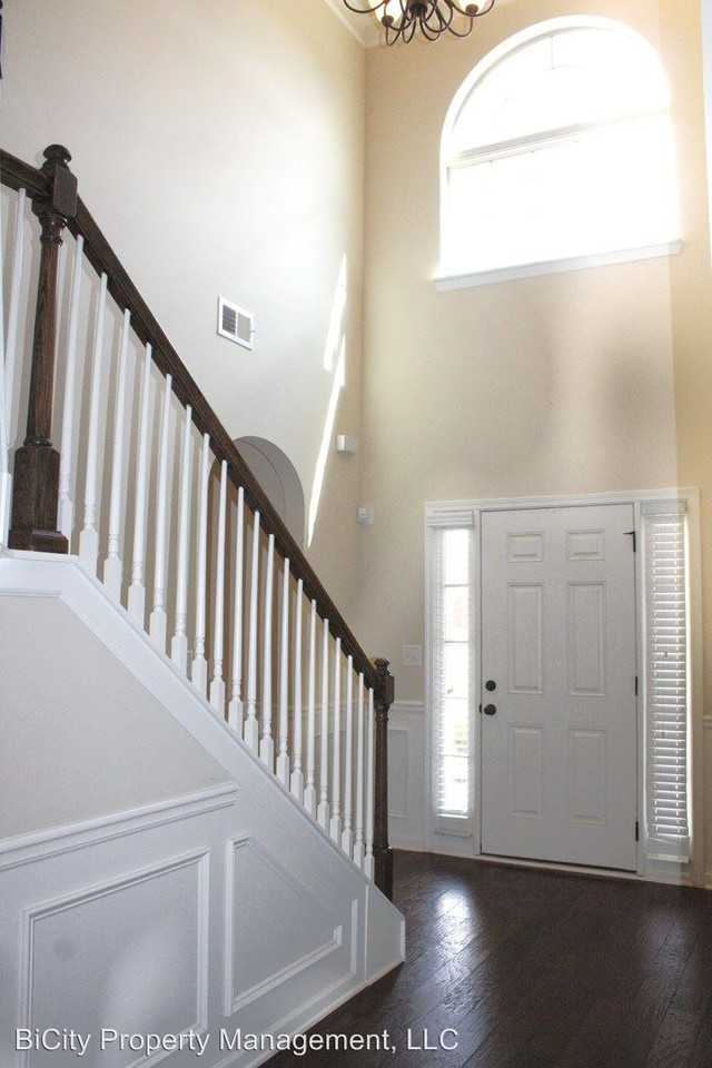 11 Sword St - Photo 3 of 47