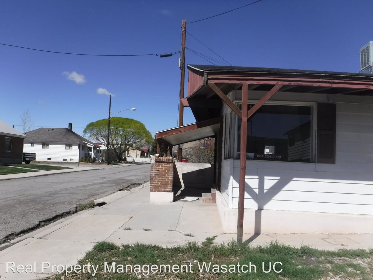 120 N 4th W - Photo 2 of 19