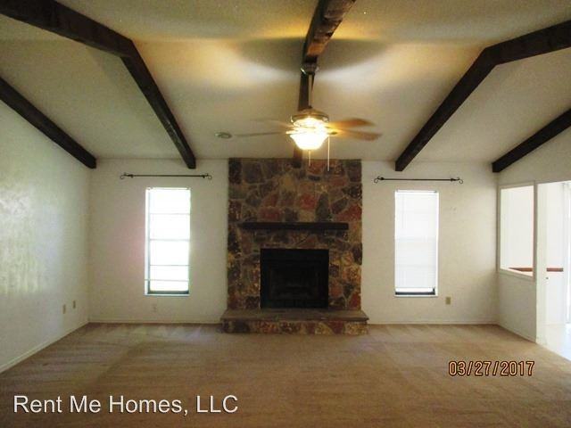 629 Crown Ln - Photo 2 of 18