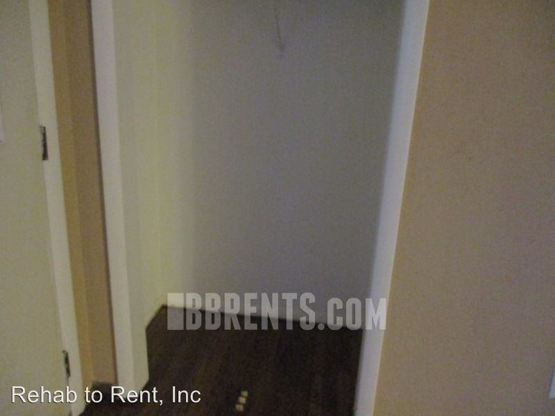 1060 Marcellus Dr - Photo 3 of 47