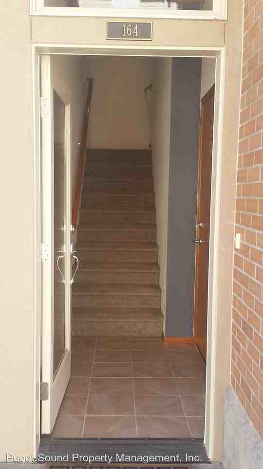 164 Madrona Way NE - Photo 3 of 14