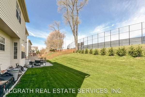 37752 Sutton Dr - Photo 2 of 38