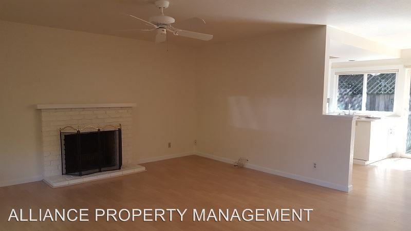 308 Olive Cir - Photo 3 of 21