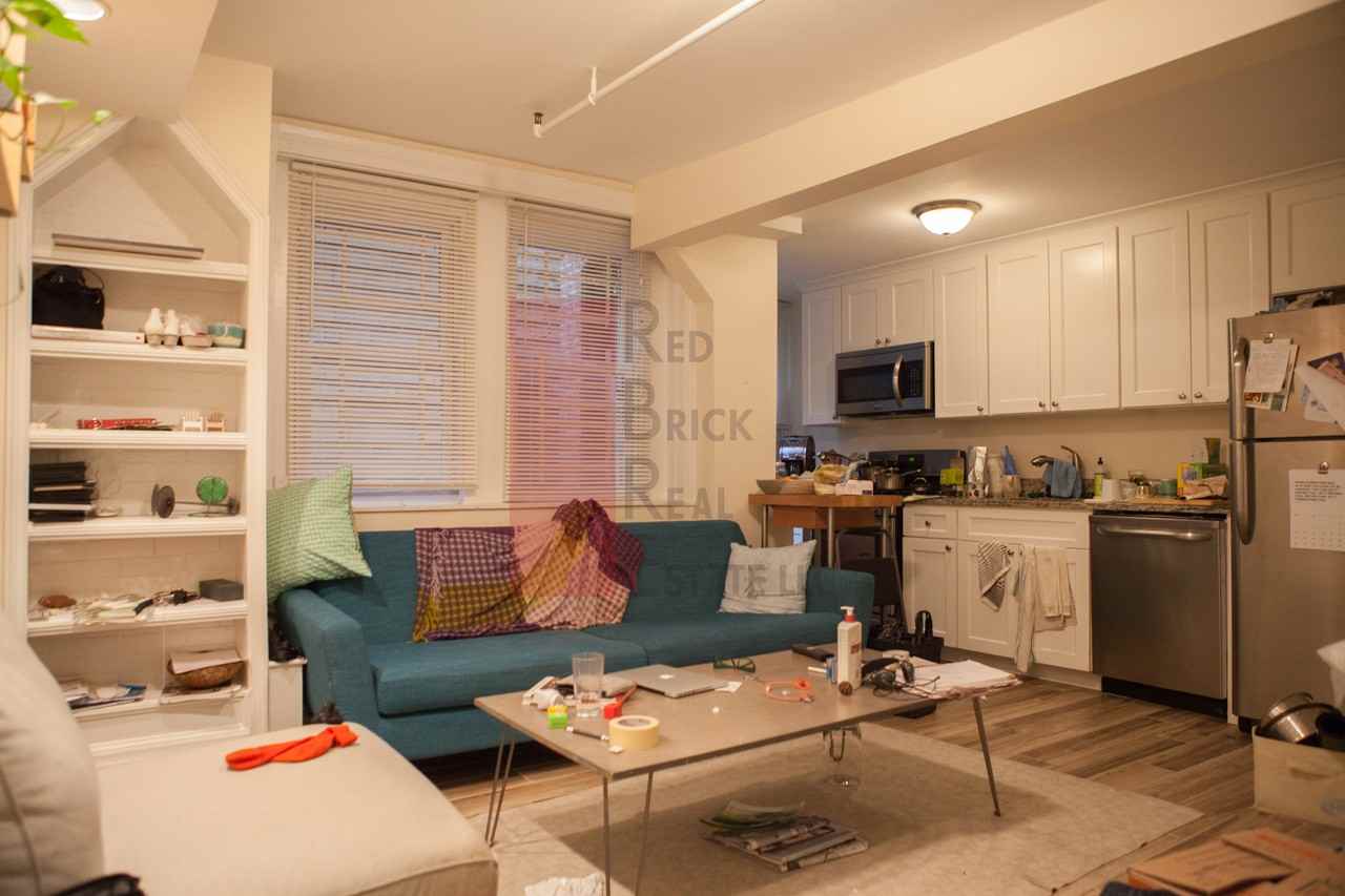 Joy St & Smith Court #18