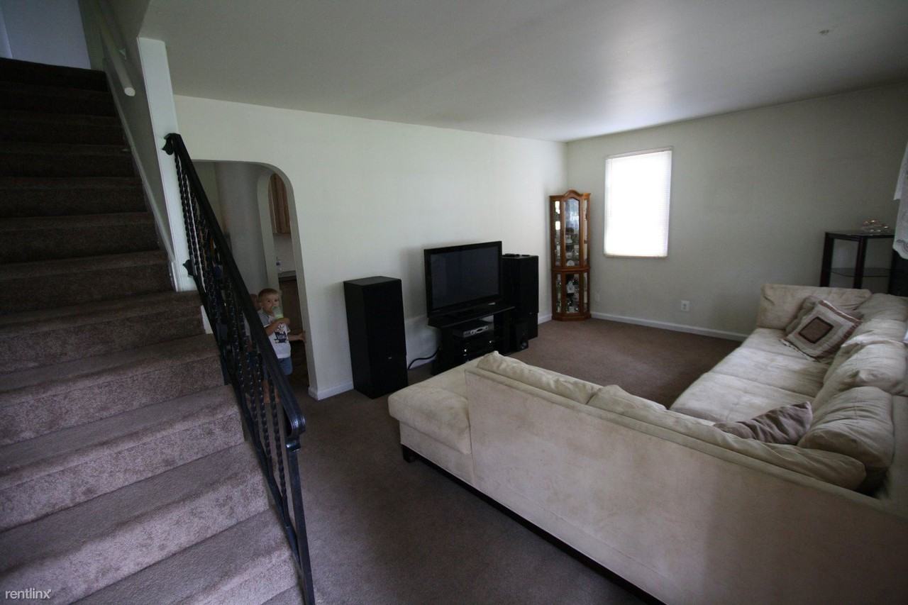 229 Adams Ave - Photo 2 of 9