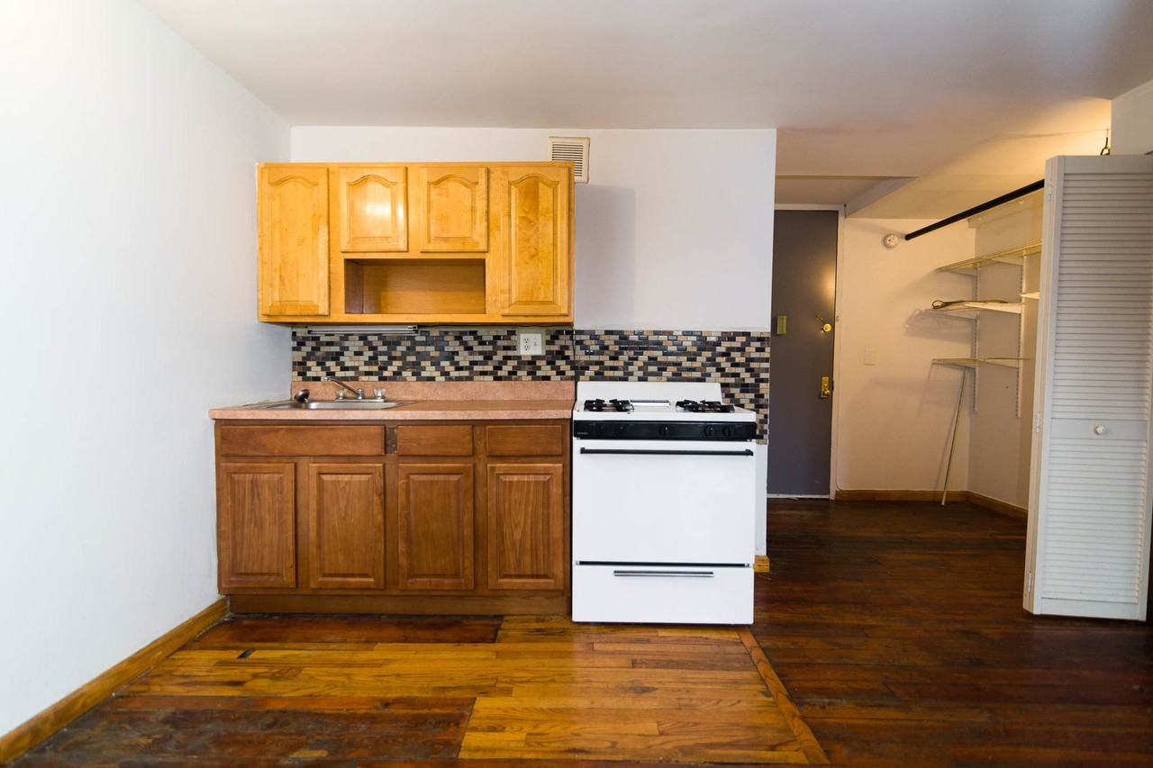 27 Arion Place #15WD