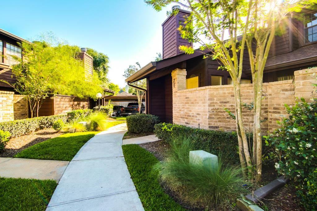 2510 Grants Lake Blvd #71 - Photo 2 of 22