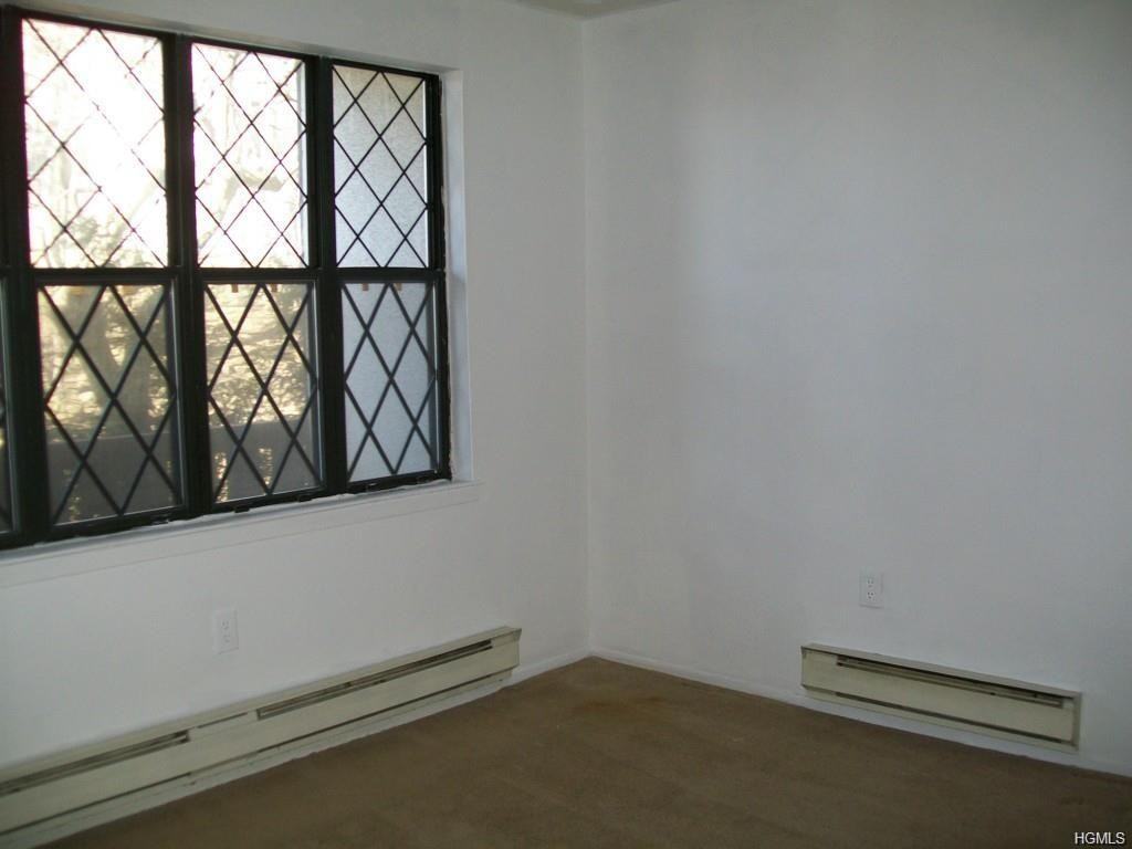 324 Sierra Vista Ln - Photo 3 of 11