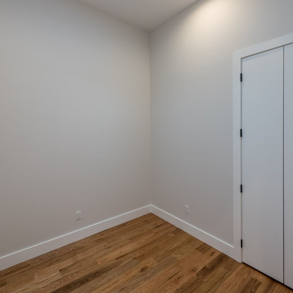 661 Onderdonk Avenue #25ES