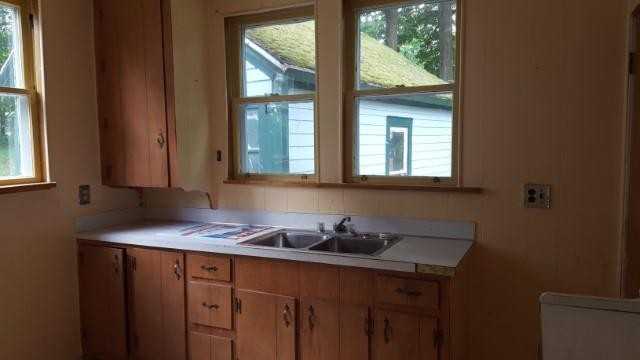 175 Broad St - Photo 3 of 7