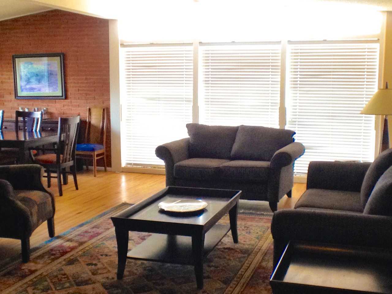 1201 San Pablo St NE - Photo 2 of 17