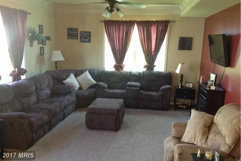 3775 Rolling Hills Dr - Photo 2 of 14