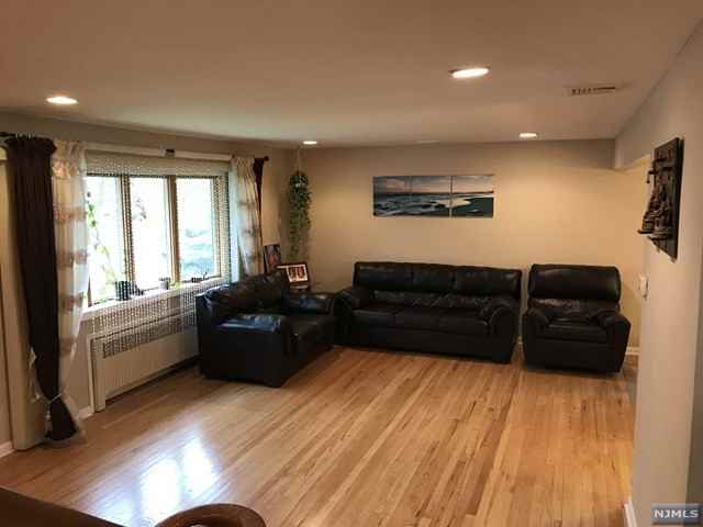 40 Lockwood Pl - Photo 2 of 14