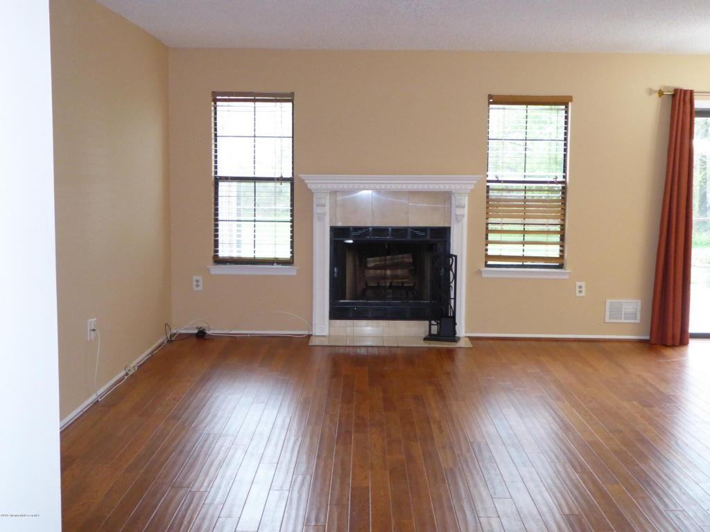 44 Mariners Cove - Photo 3 of 21