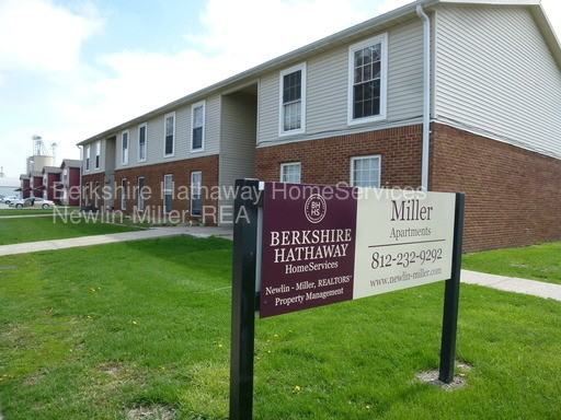 206 W Montgomery St - Photo 2 of 5