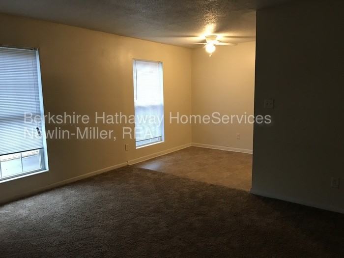 206 W Montgomery St - Photo 3 of 5