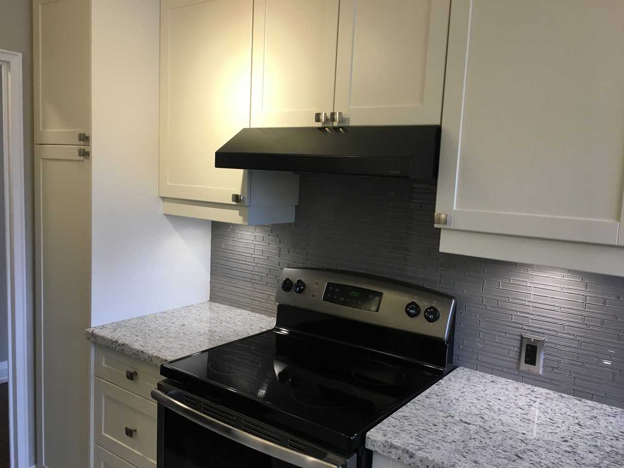 265 Reynolds Street, Oakville, ON L6J 3L5 1 Bedroom Apartment for