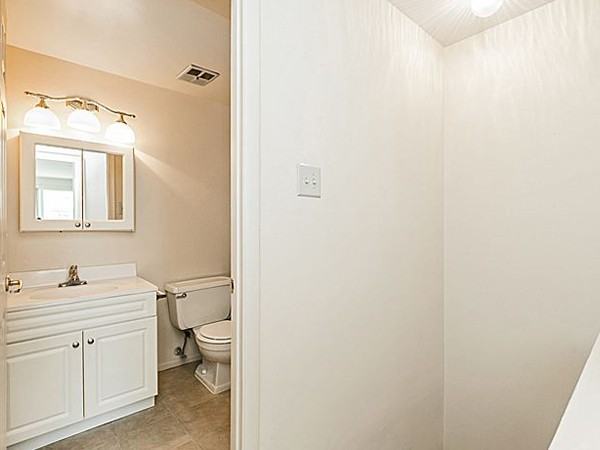 Lincoln Park Apartments and Townhomes - Photo 6 of 15