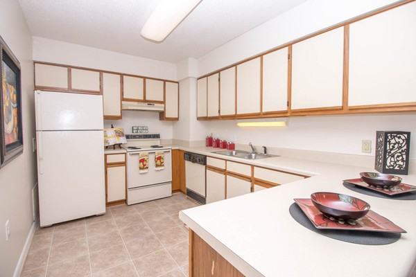 River Park Tower Apartment Homes - Photo 2 of 26