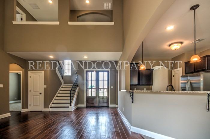 6107 Abigail Bluffs Dr - Photo 3 of 20