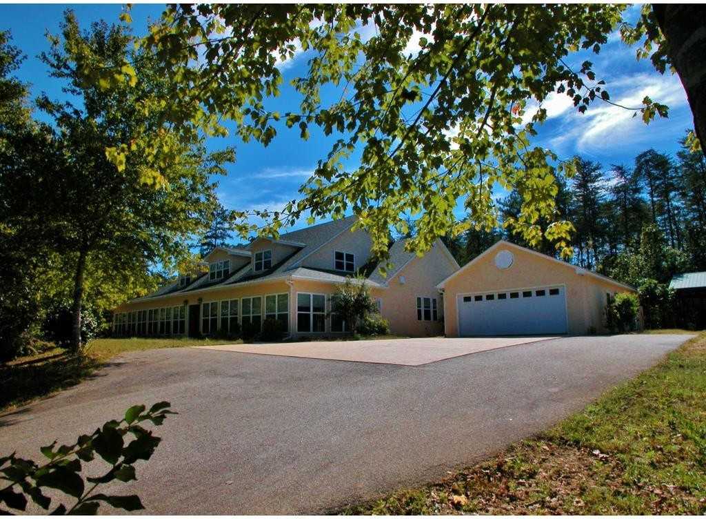 86 Young Pl - Photo 2 of 31