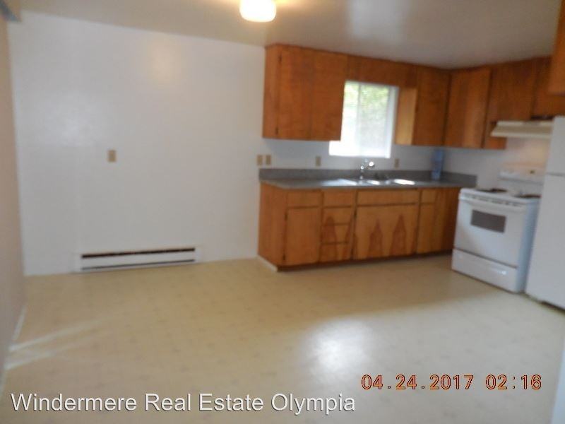 3520 - 7th Ave SW-Duplex - Photo 3 of 10