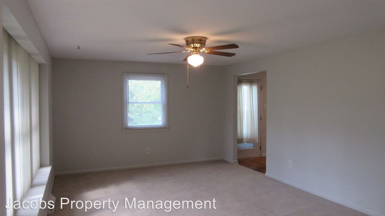 222 Brenda Ln - Photo 2 of 35