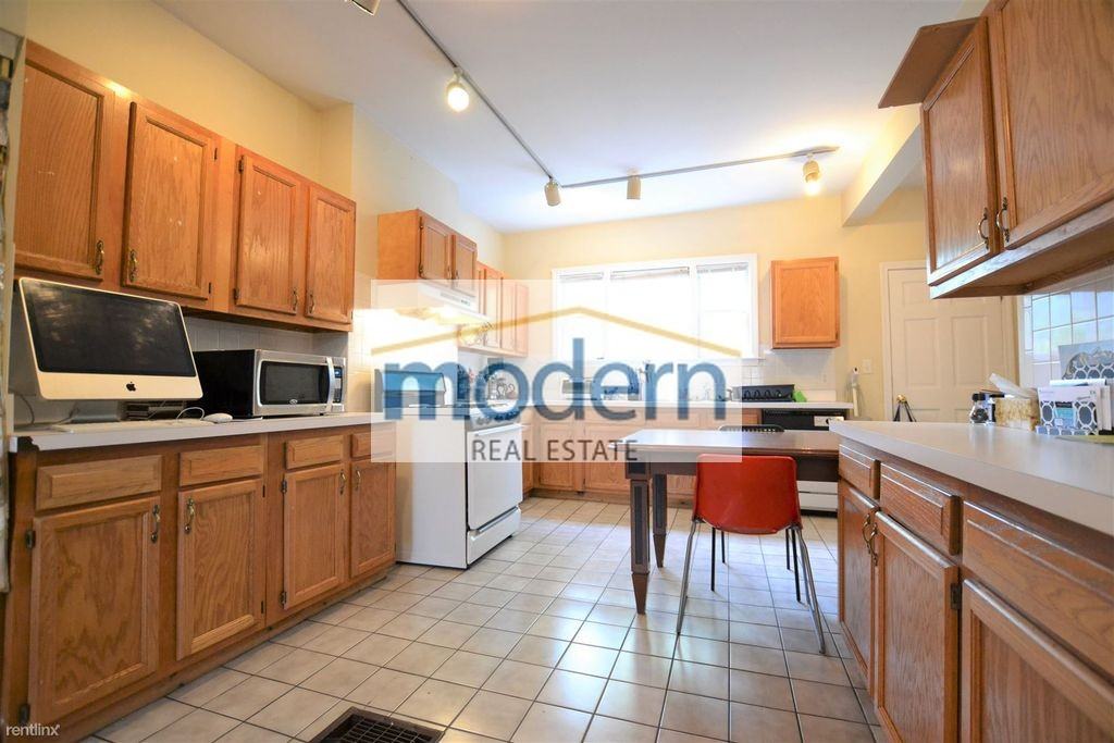 14 Woodmont Street - Photo 2 of 4