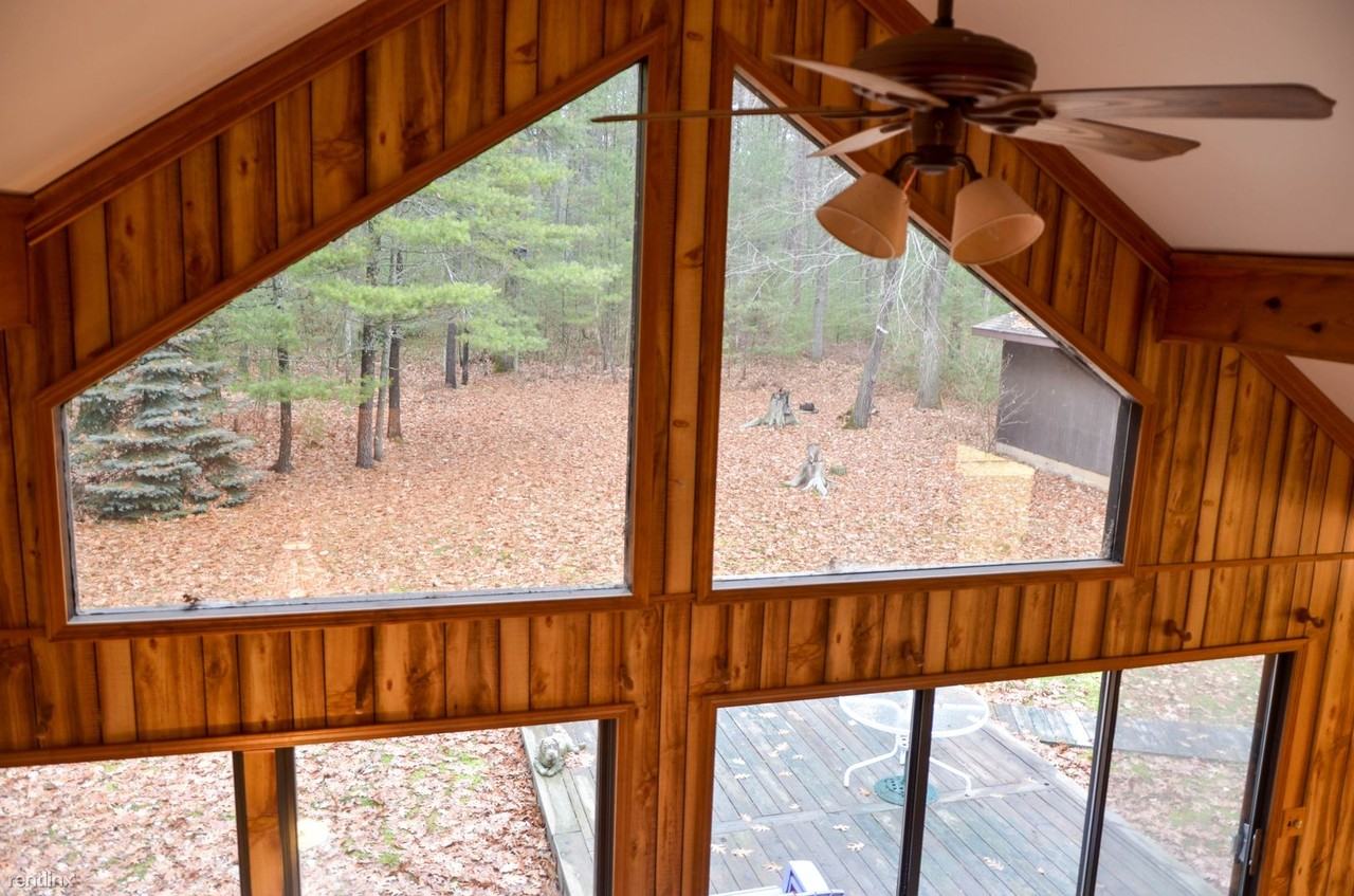 941 South U.S. 23 - Photo 2 of 10