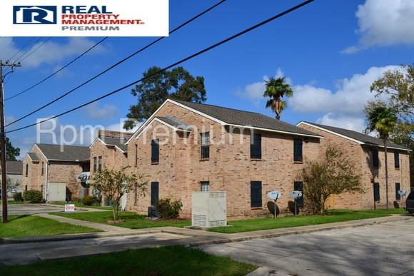 120 Hanson Rd #16 - Photo 2 of 9