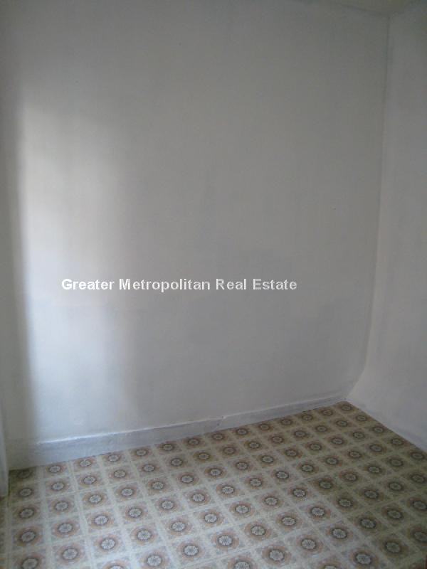 6 Endicott Ct #1 - Photo 3 of 9