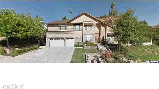 3039 Emerald Isle Dr - Photo 2 of 2