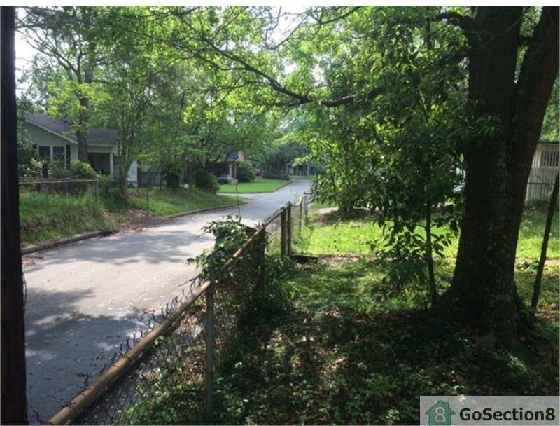 323 7th St - Photo 2 of 14