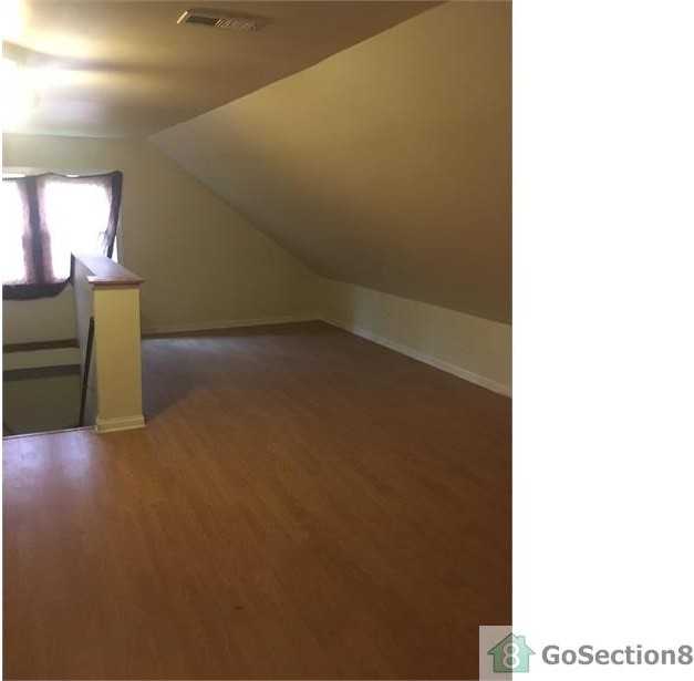 9210 S Ellis Ave - Photo 2 of 6