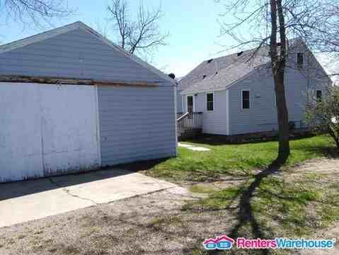 315 E James St - Photo 3 of 18