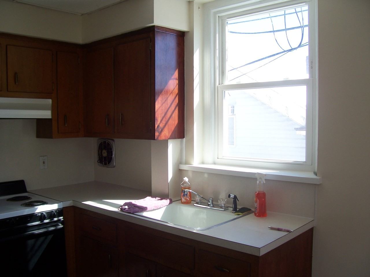 44 E Main St - Photo 3 of 13