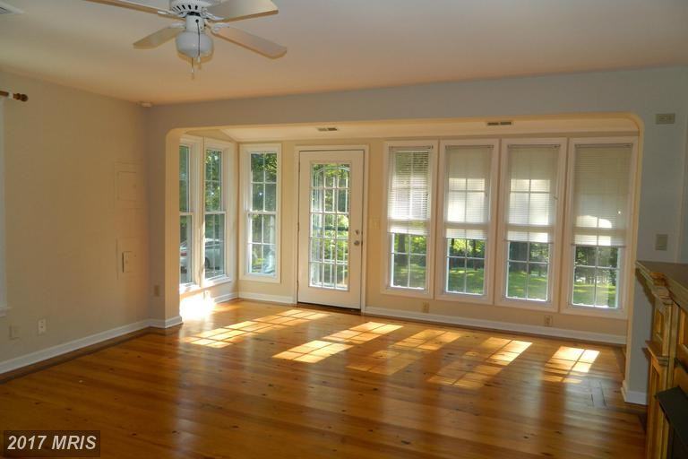 26165 S Sandgates Rd - Photo 3 of 16