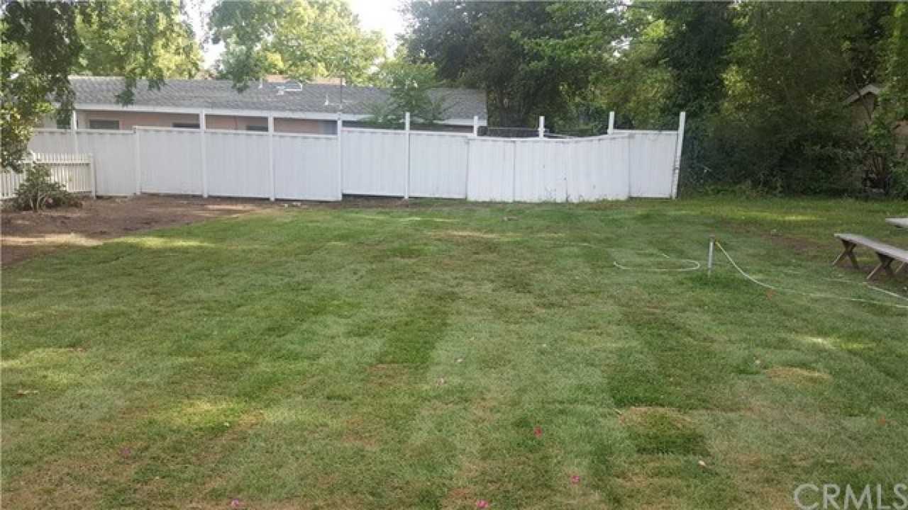 567 Woodward Blvd - Photo 3 of 7