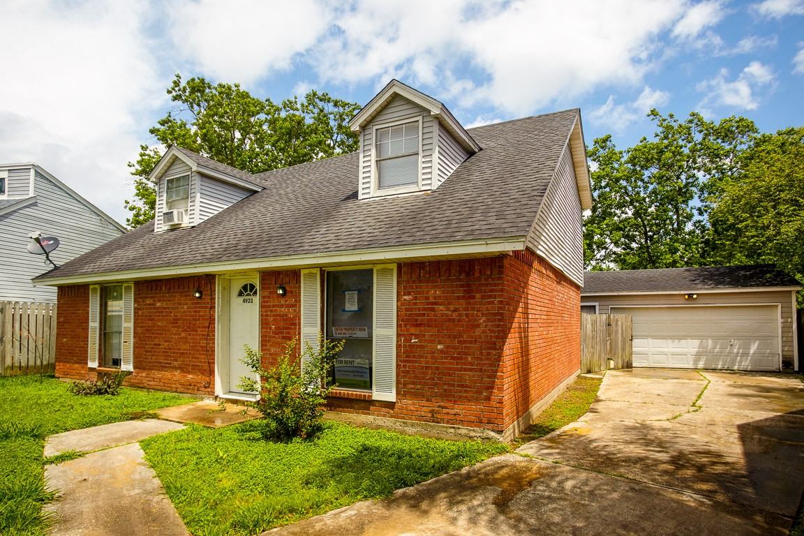 4923 Caranchua Reef Dr - Photo 2 of 25