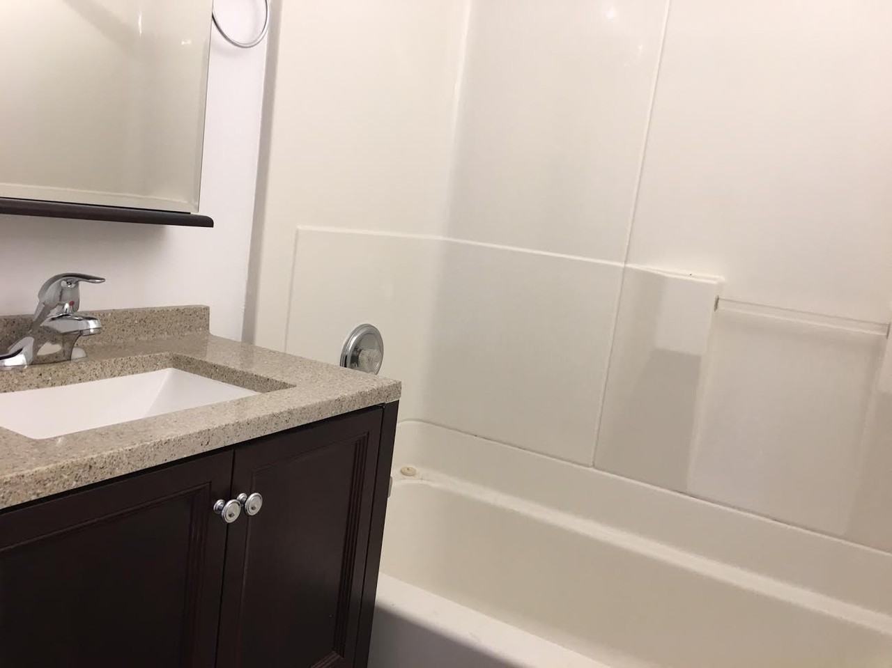 212 S J St - Photo 3 of 4