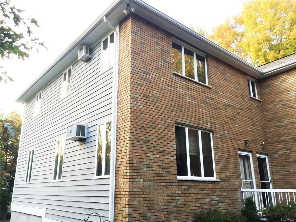 110 Baron De Hirsch Rd - Photo 2 of 21