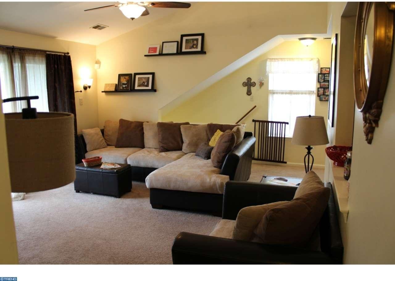 408 Mews Dr - Photo 2 of 15