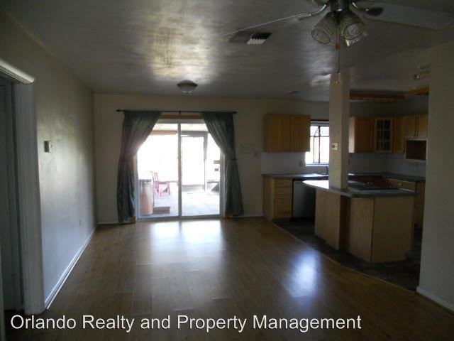 3123 Surfside Way - Photo 2 of 11